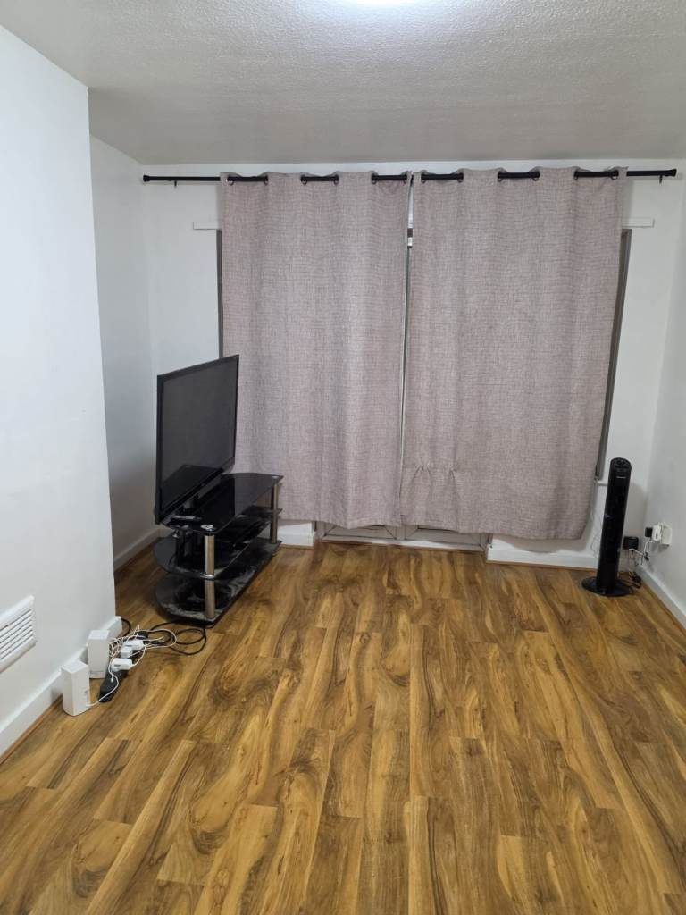 Apartment in Barking - View 2