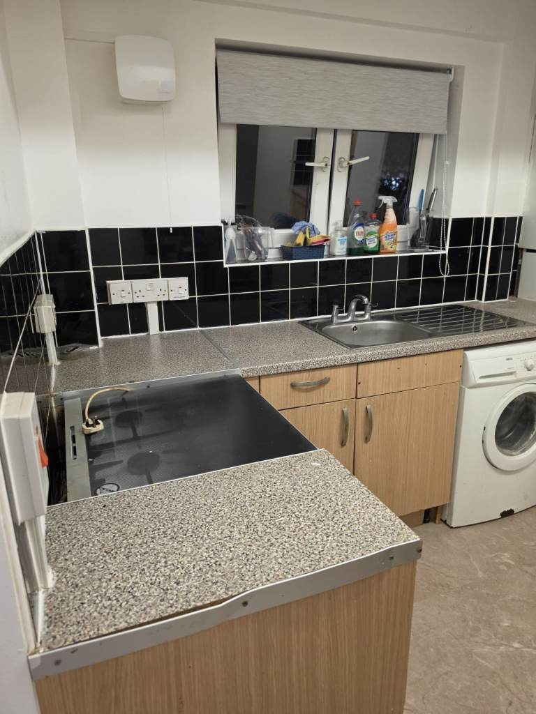 Apartment in Barking - View 5