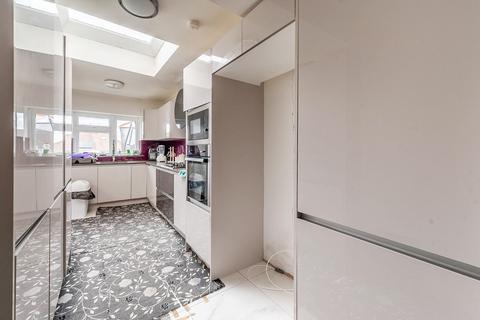 4 bedroom semi-detached house for sale, Glenwood Grove, Kingsbury, London, NW9