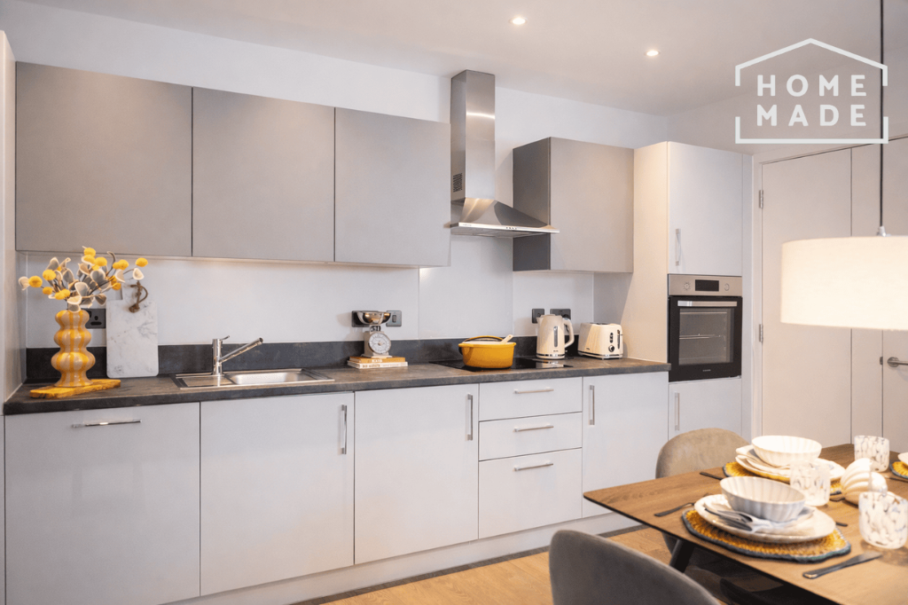 Apartment in Manchester - More