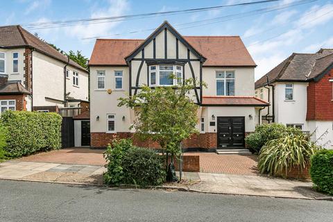 Ashurst Road, Cockfosters, EN4