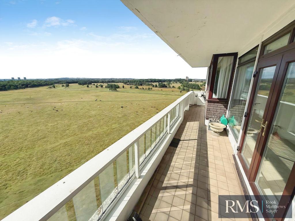 Apartment in Newcastle Upon Tyne - View 3