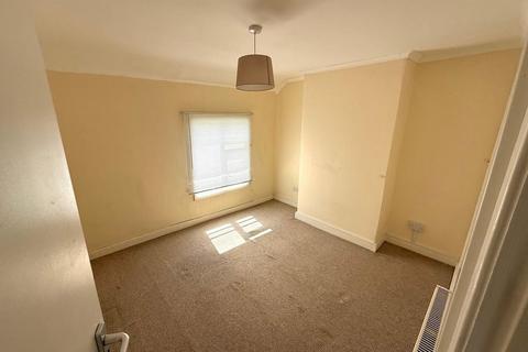 2 bedroom end of terrace house to rent, Regent Street, Wellington Telford
