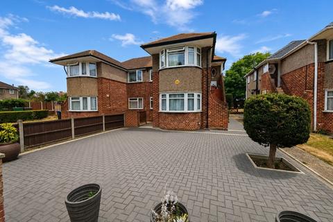 Fernwood Avenue, Wembley