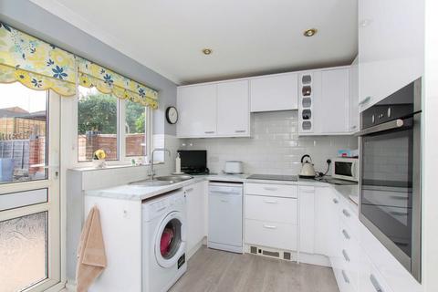 2 bedroom bungalow for sale, Elstree Road, Hemel Hempstead