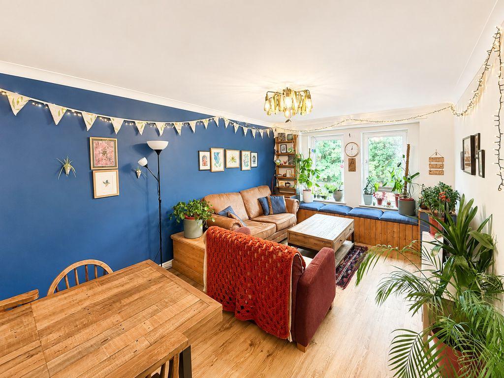 Apartment in Glasgow - View 2