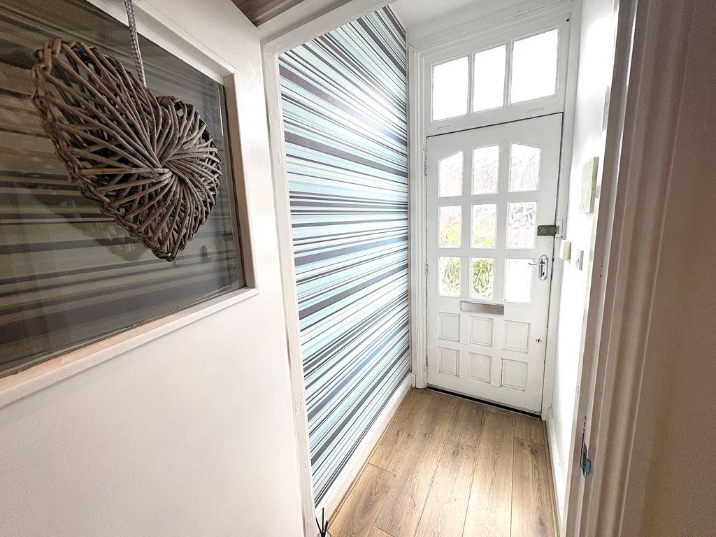 Apartment in Sutton Coldfield, Wylde Green - View 5