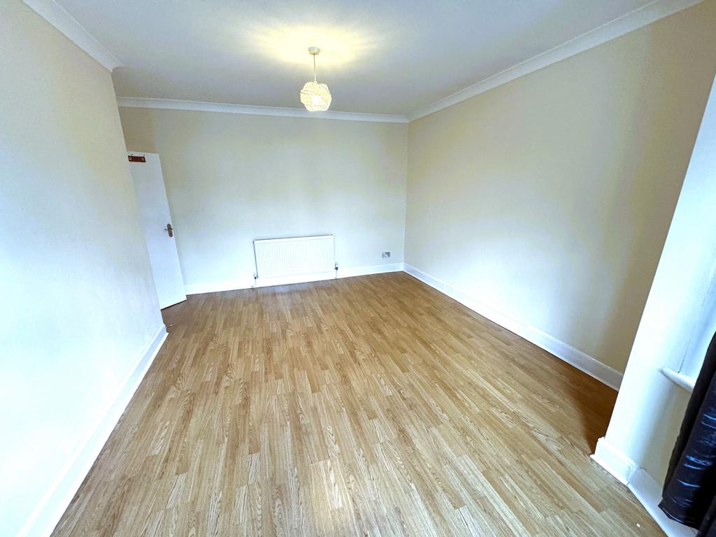 House in Ilford - More