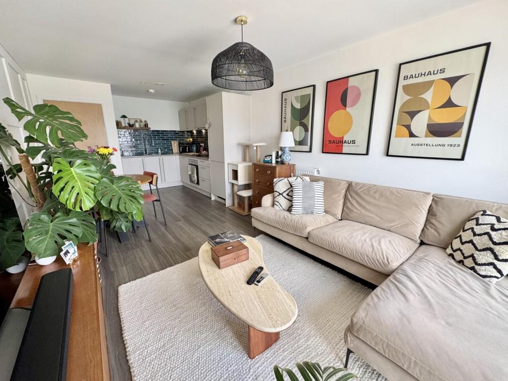 Apartment in Southampton - More