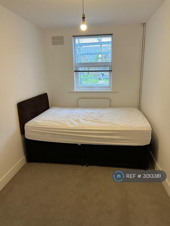Apartment in Brighton - View 3