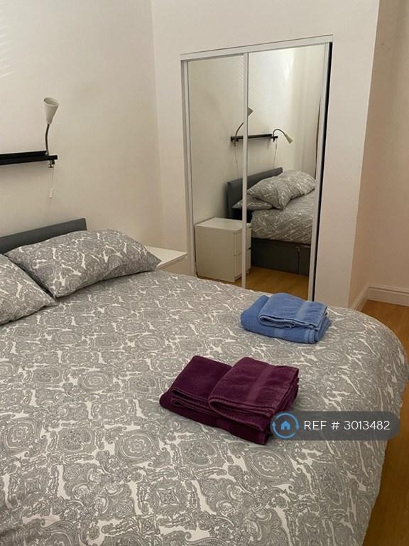 Apartment in Glasgow - View 4