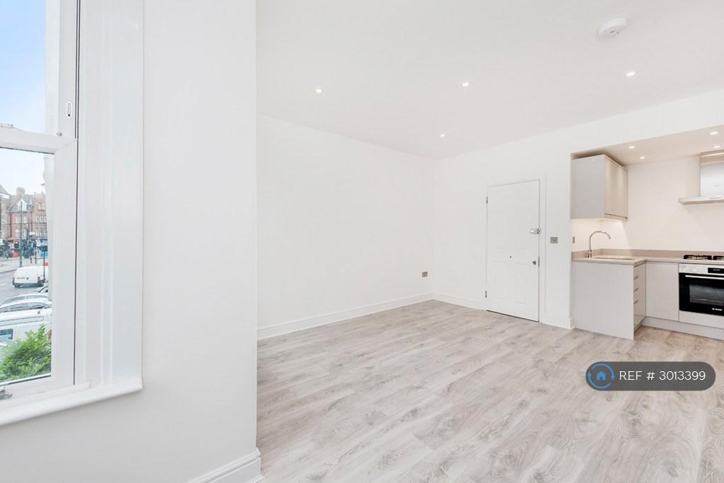 Apartment in London - View 3