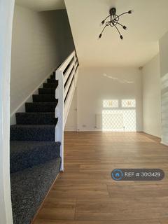 2 bedroom terraced house to rent, Beverley Road, Bolton, BL1