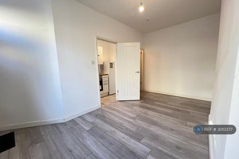 2 bedroom terraced house to rent, Stone St, Rossendale, BB4