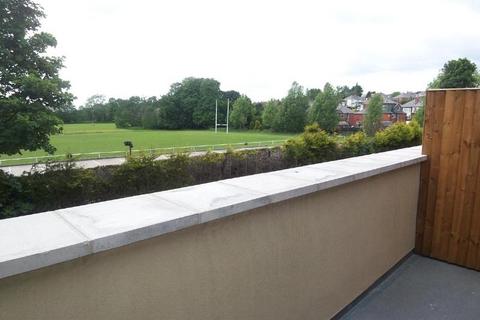 2 bedroom flat to rent, Chelwood Drive, Leeds, West Yorkshire, UK, LS8