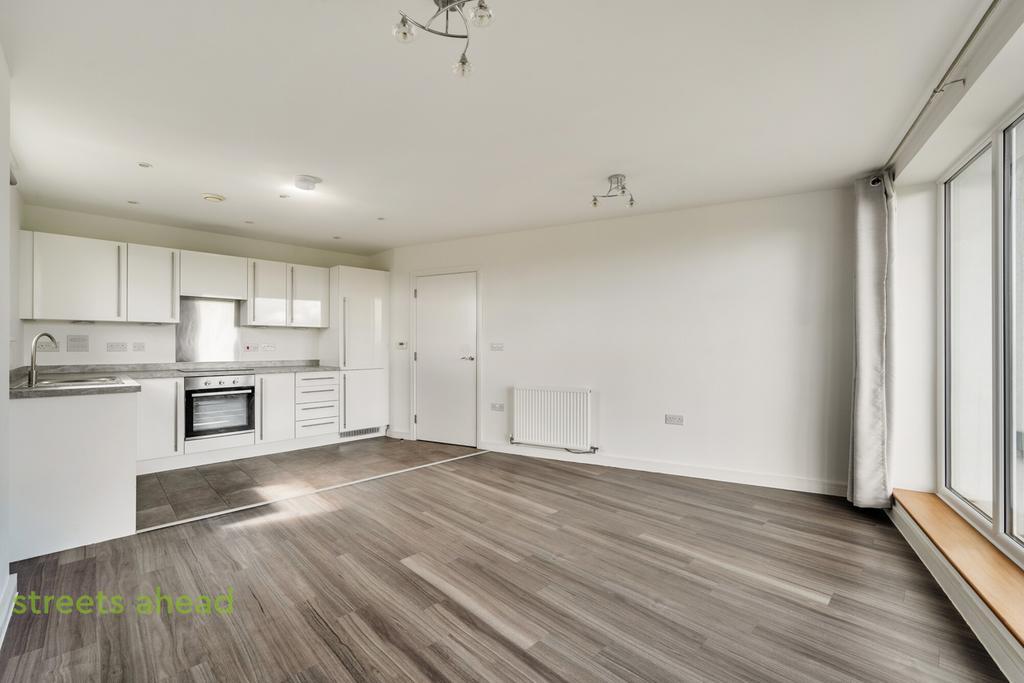 Apartment in Croydon - View 2