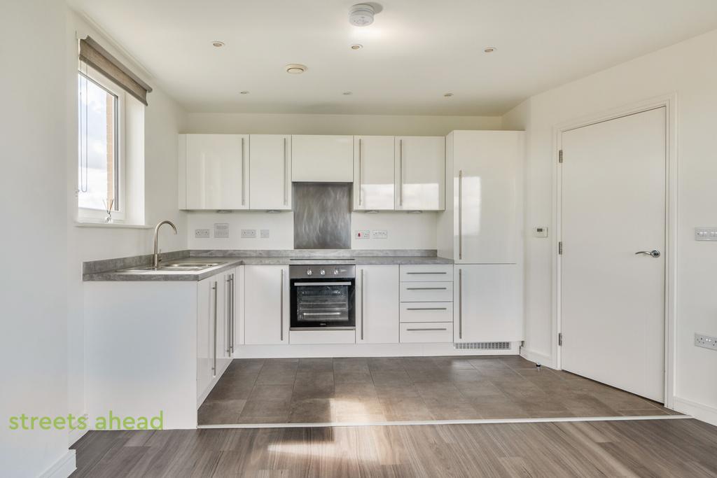 Apartment in Croydon - View 4