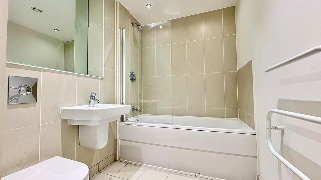 Apartment in Leeds - View 4