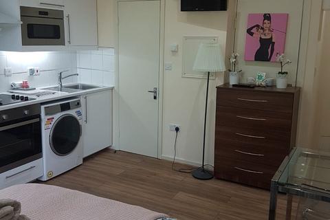 undefined, Chatsworth Road