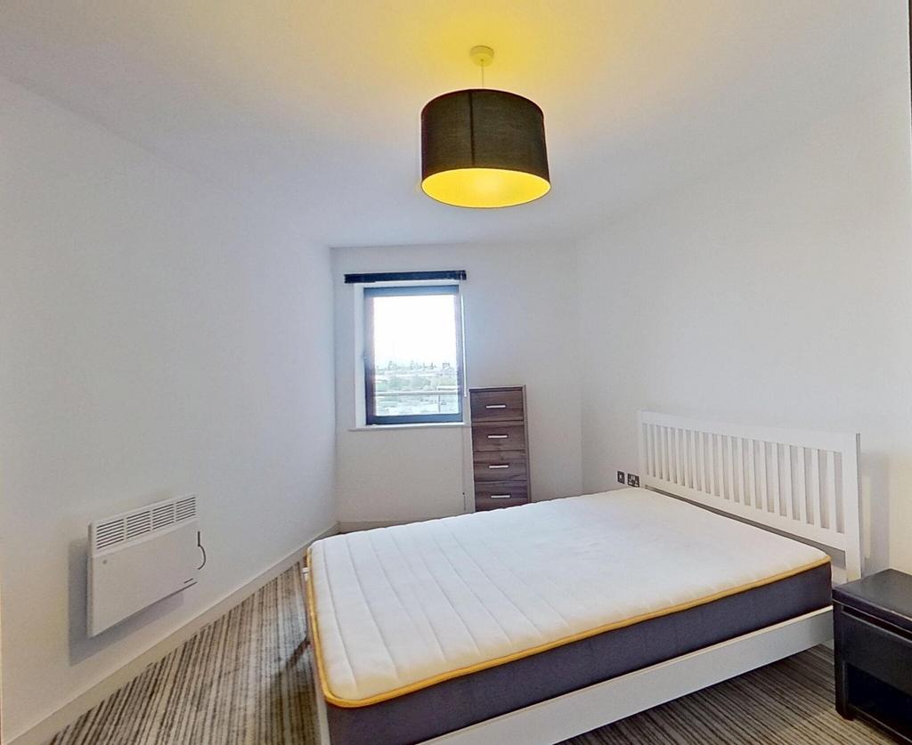 Apartment in Leeds - View 3