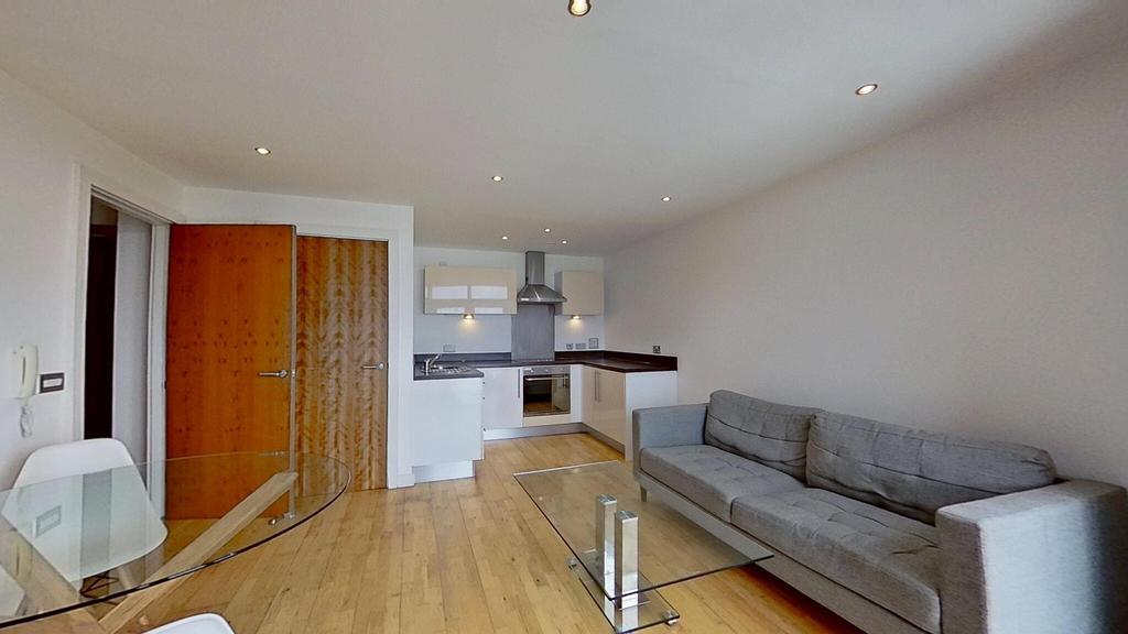 Apartment in Leeds - More