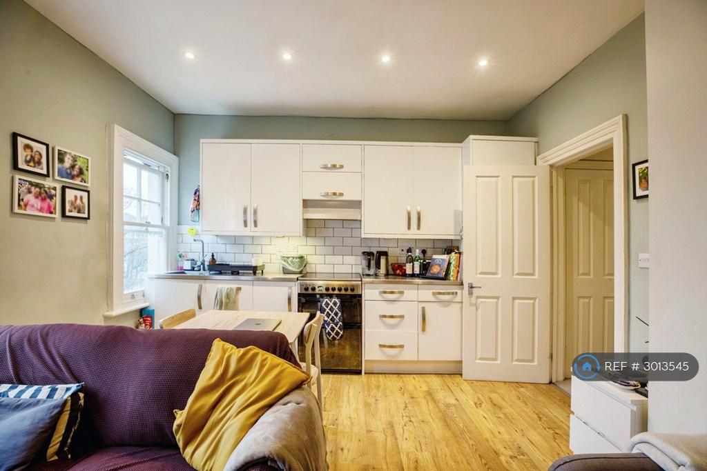 Apartment in London - View 4