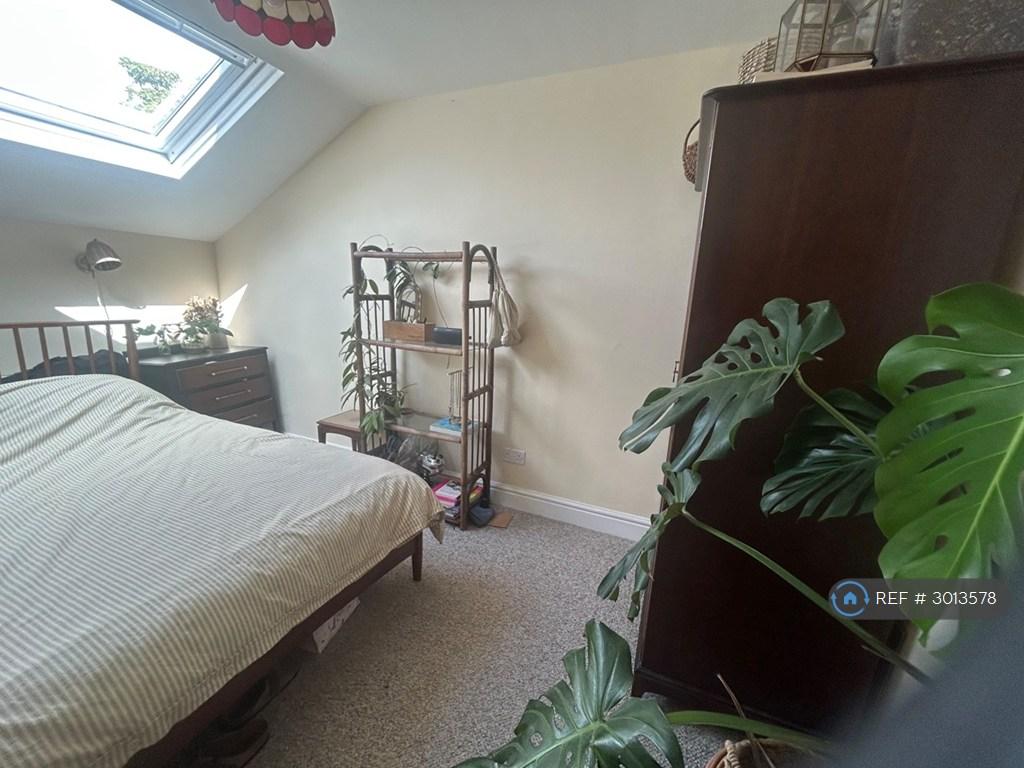 Apartment in Aigburth, Liverpool - View 3
