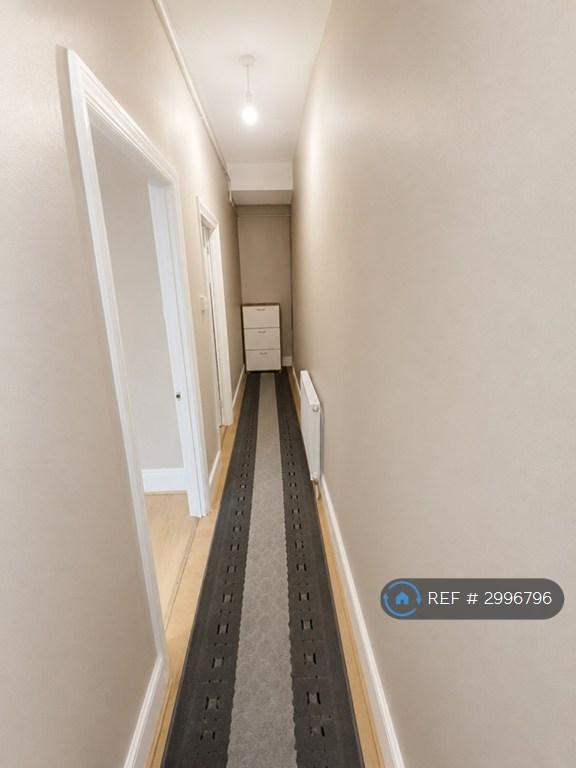 Apartment in London - View 2