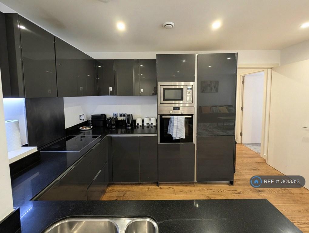 Apartment in London - View 2