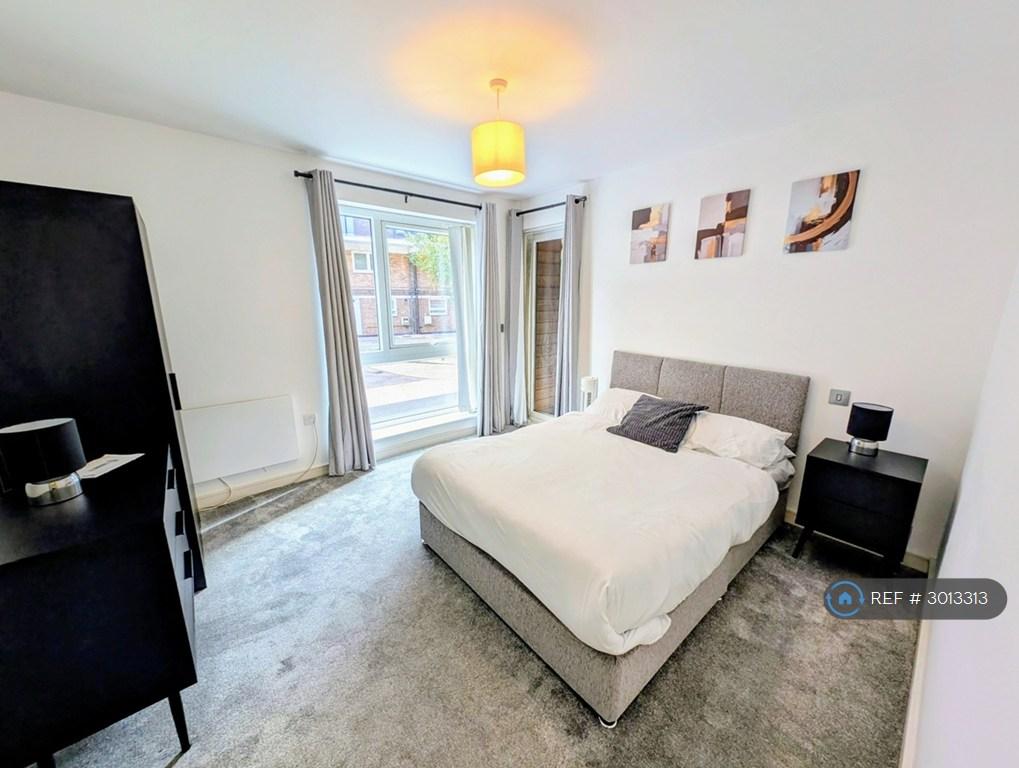 Apartment in London - More