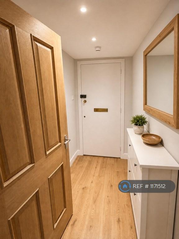 Apartment in Bournemouth, Lansdowne - View 2
