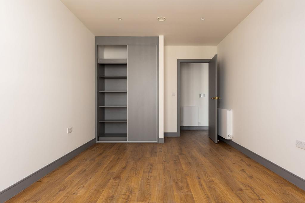 Apartment in Tottenham Hale - View 3