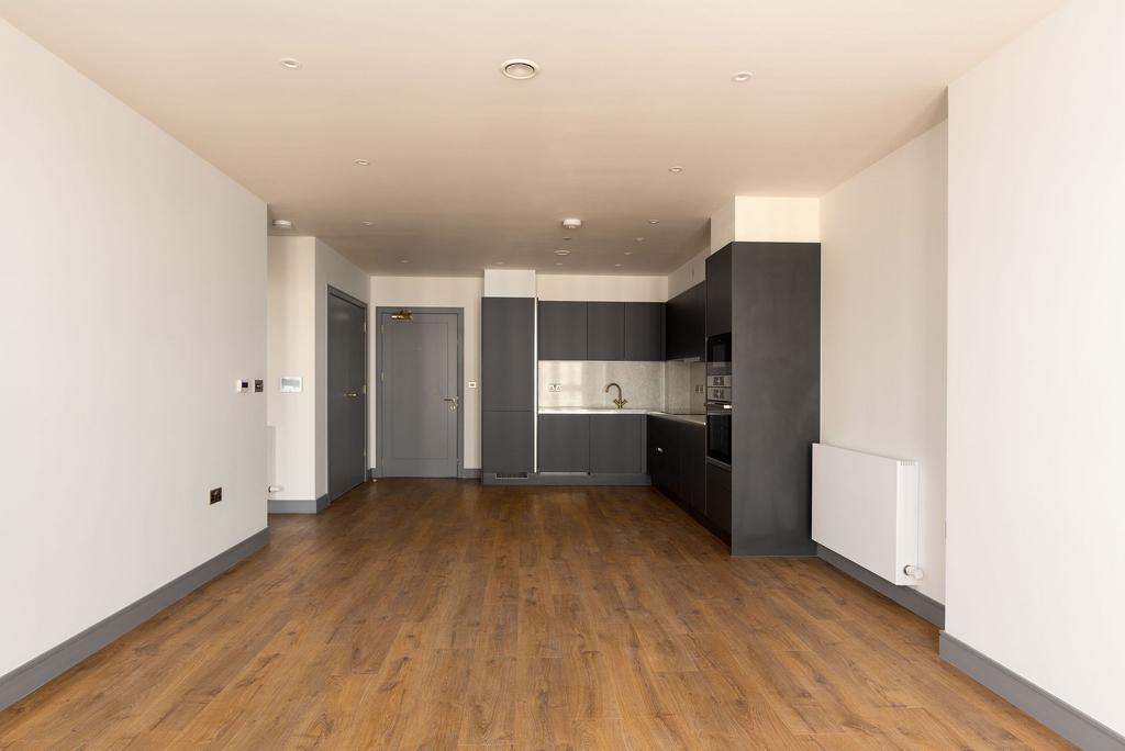 Apartment in Tottenham Hale - More