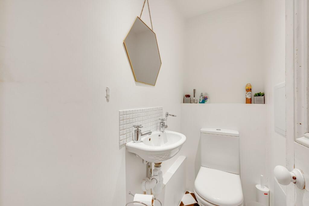 Apartment in London - More