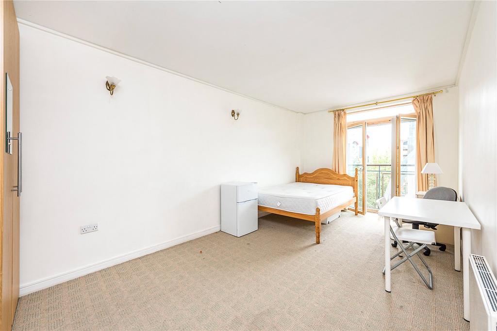 Apartment in London - More