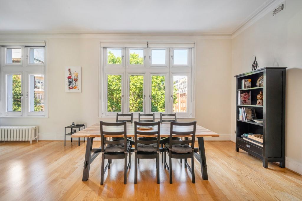 Apartment in London - More