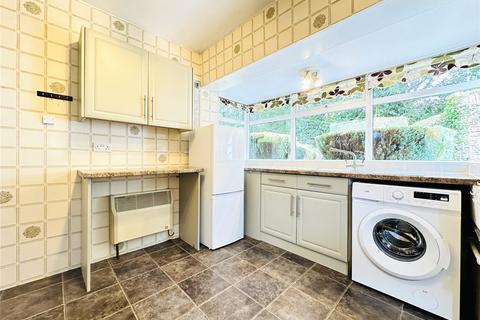 2 bedroom bungalow to rent, High Moor Crescent, Leeds, West Yorkshire