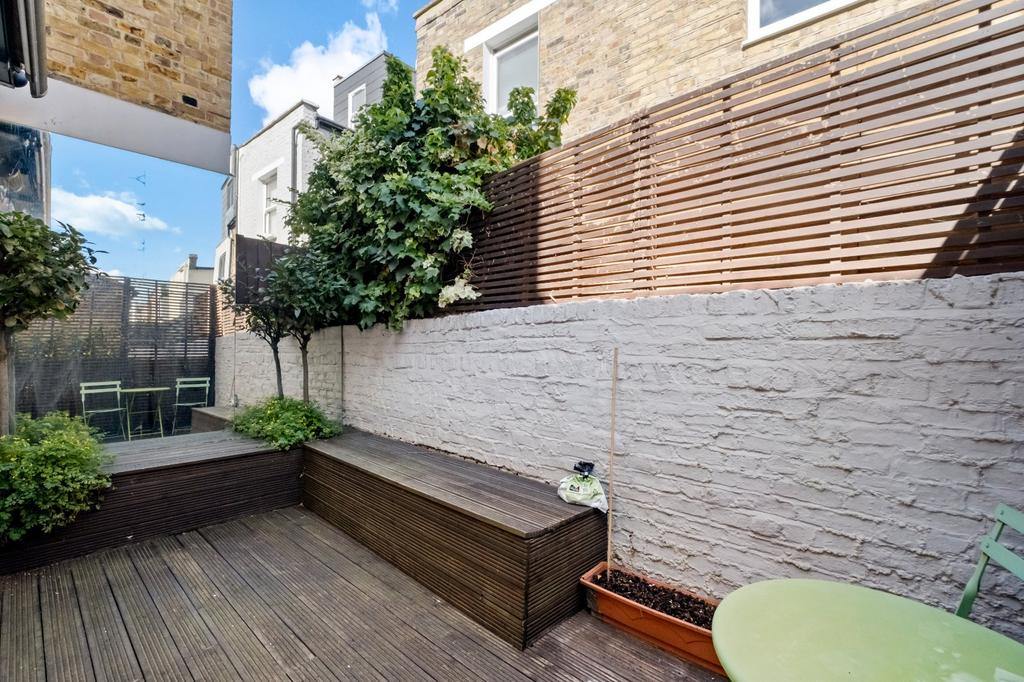 House in UK - View 5