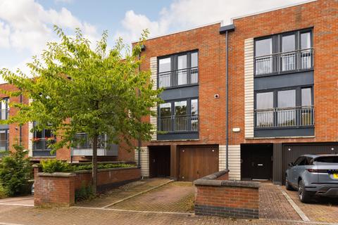 4 bedroom terraced house for sale, Fettes Rise, Inverleith, Edinburgh, Midlothian, EH4