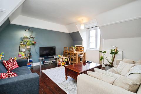 3 bedroom flat for sale, Broadwater Down, Tunbridge Wells