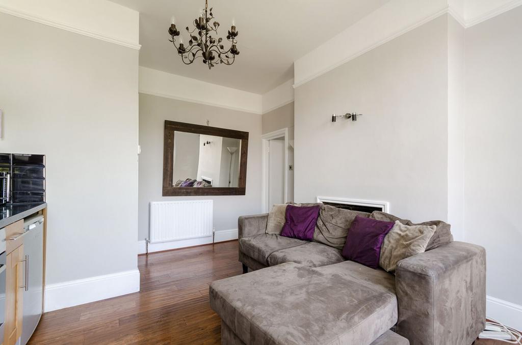 Apartment in Surbiton