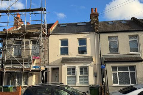 Swingate Lane, Plumstead, London, SE18 2DB