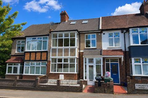 4 bedroom house to rent, Winchester Road, Highams Park