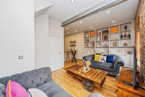 2 bedroom apartment for sale, Cairns Close, Lichfield