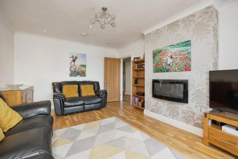 2 bedroom bungalow for sale, Ridgeway Avenue, GRAVESEND, Kent, DA12