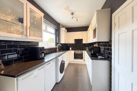 2 bedroom property for sale, Mosley Common Road, Manchester M28