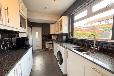 2 bedroom property for sale, Mosley Common Road, Manchester M28