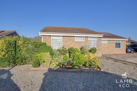 2 bedroom semi-detached bungalow for sale, Reigate Avenue, Clacton-On-Sea CO16