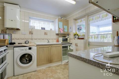 2 bedroom semi-detached bungalow for sale, Reigate Avenue, Clacton-On-Sea CO16