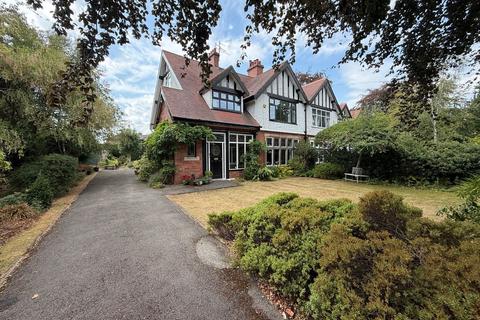 5 bedroom semi-detached house for sale, Nab Wood Drive, Nab Wood, Shipley, BD18